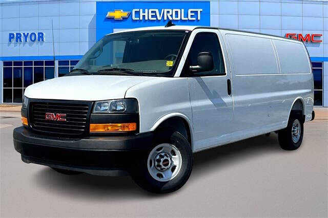 2025 GMC Savana 3500