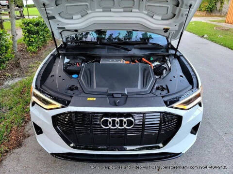 2021 Audi e-tron quattro Premium Plus