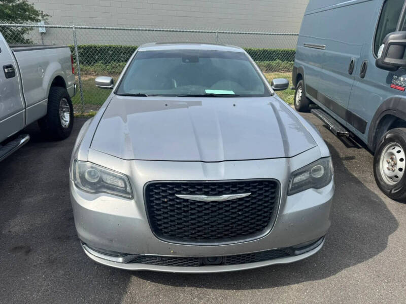 2018 Chrysler 300 S