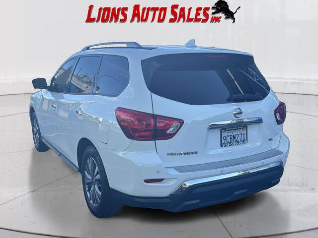 2020 Nissan Pathfinder SL