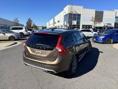 2016 Volvo V60 Cross Country T5