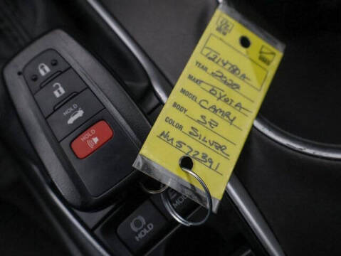 2022 Toyota Camry Hybrid LE