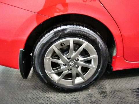 2017 Toyota Prius v Three