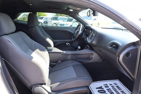 2022 Dodge Challenger SXT