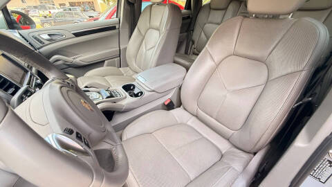 2011 Porsche Cayenne S Hybrid