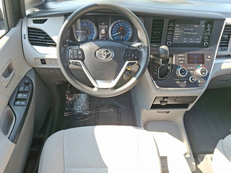 2019 Toyota Sienna L 7-Passenger