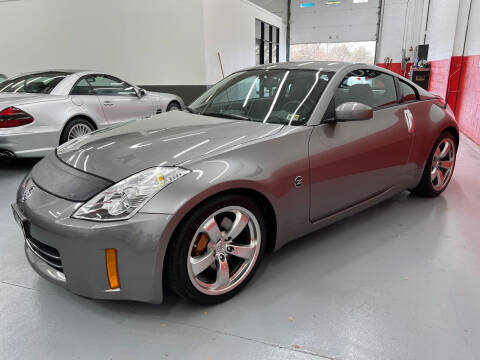 2008 Nissan 350Z for sale at AVAZI AUTO GROUP LLC in Gaithersburg MD