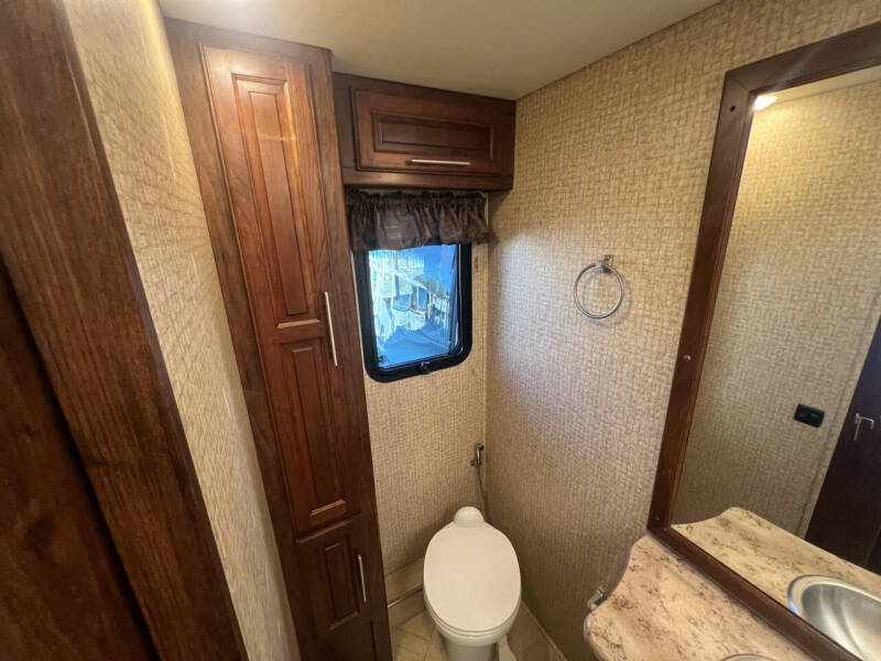 2016 Coachmen RV Encounter