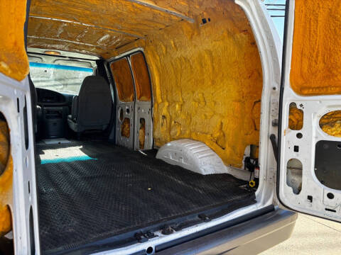 2004 Ford E-Series E-350 SD