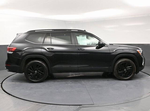 2024 Volkswagen Atlas SE