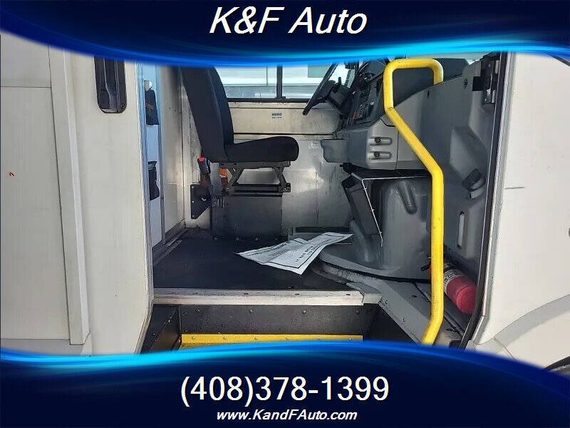 2015 Isuzu NPR