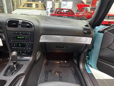 2002 Ford Thunderbird Deluxe