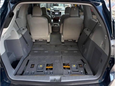 2011 Toyota Sienna