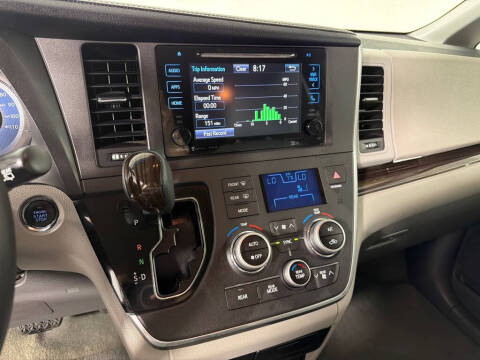 2016 Toyota Sienna