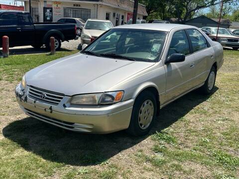 1998 Toyota Camry for sale at Texas Select Autos LLC in Mckinney TX