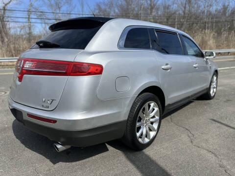 2011 Lincoln MKT