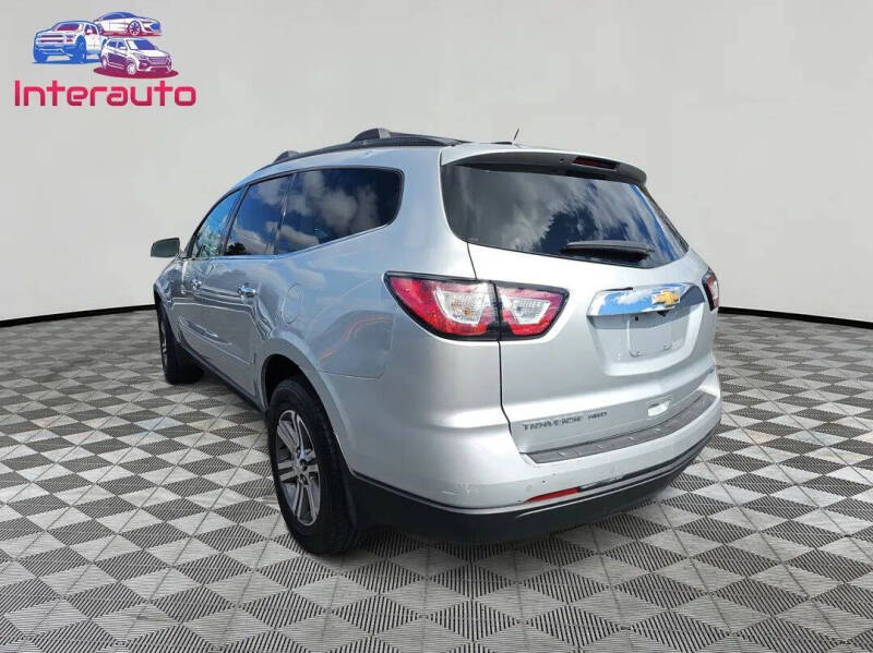 2017 Chevrolet Traverse LT