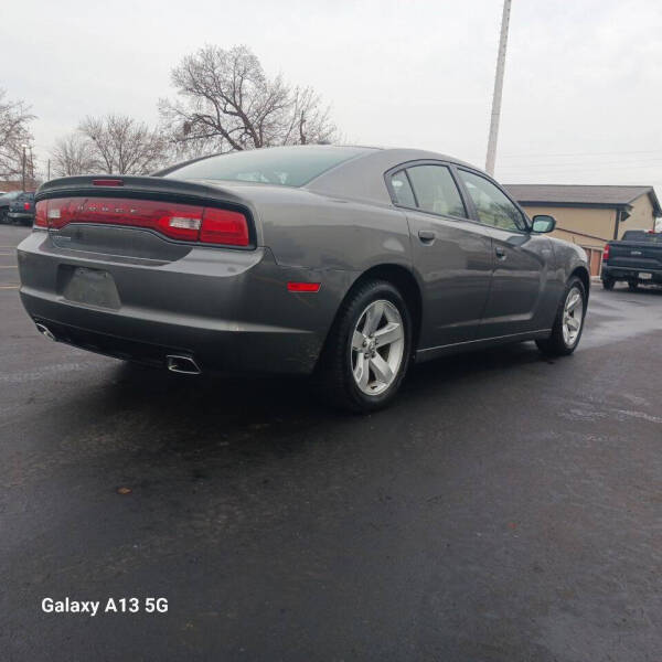 2011 Dodge Charger SE