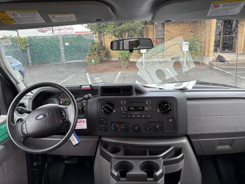 2013 Ford E-Series E-350 SD