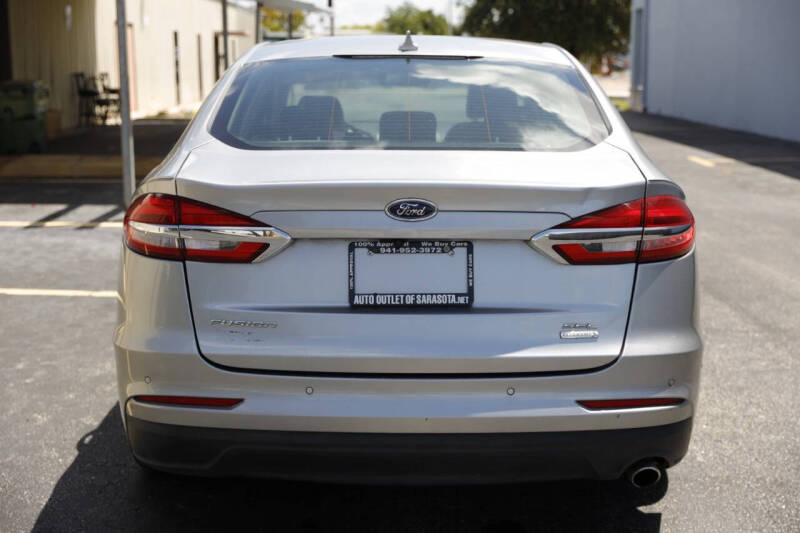 2020 Ford Fusion SEL photo 2