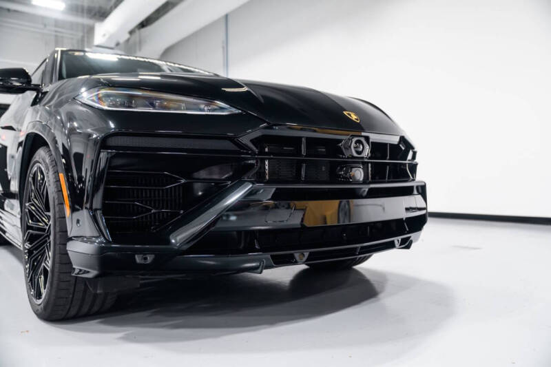 2025 Lamborghini Urus SE