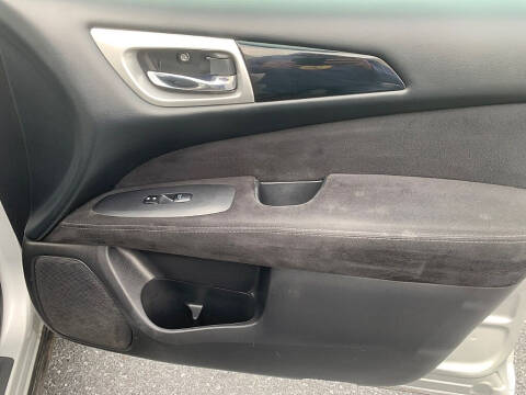 2014 Nissan Pathfinder SV