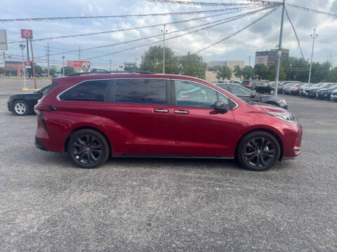 2022 Toyota Sienna XSE 7-Passenger