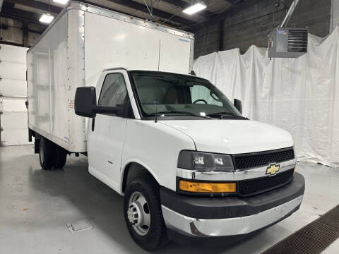 2022 Chevrolet Express 3500