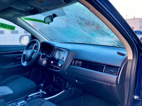 2020 Mitsubishi Outlander ES