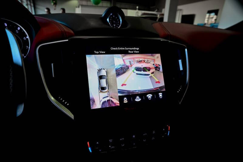 2022 Maserati Ghibli Modena Q4