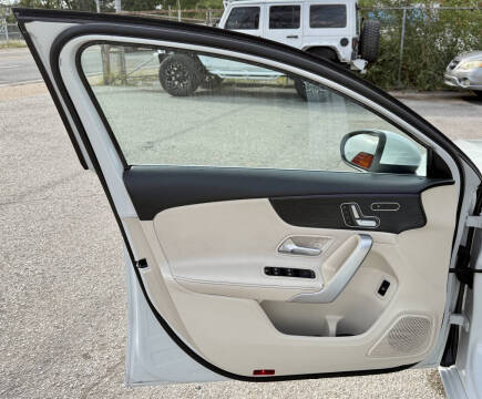 2020 Mercedes-Benz A-Class A 220