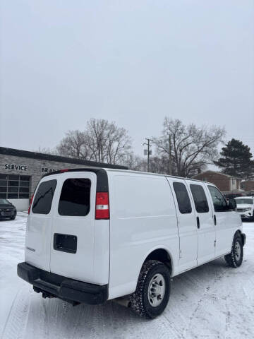 2021 Chevrolet Express 2500