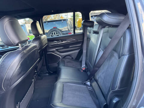 2022 Jeep Grand Cherokee Altitude