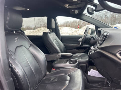 2020 Chrysler Pacifica Touring L