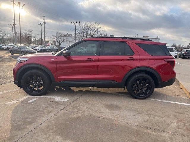 2024 Ford Explorer ST-Line