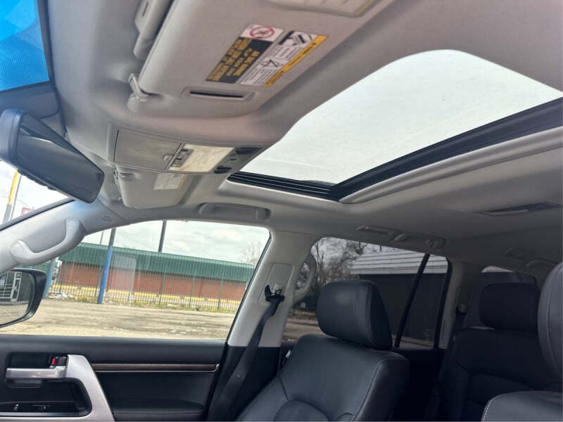 2018 Toyota Land Cruiser