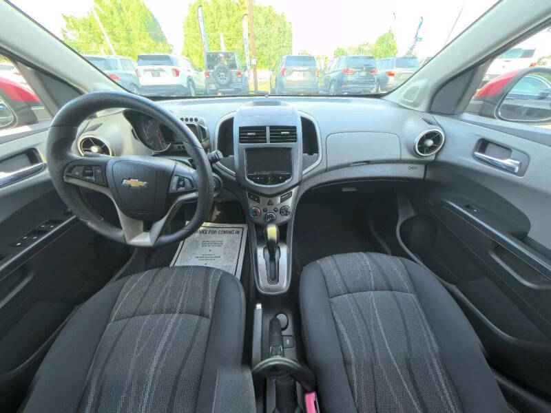 2013 Chevrolet Sonic LT Auto