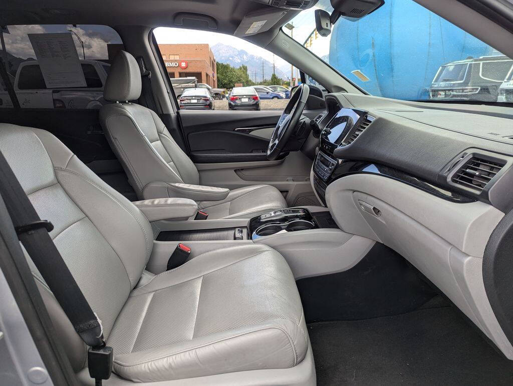 2020 Honda Pilot for sale at Axio Auto Boise in Boise, ID