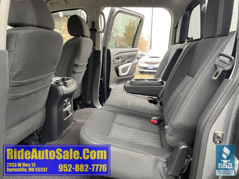 2017 Nissan Titan SV