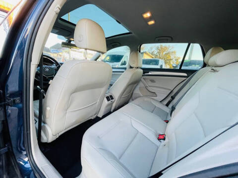 2017 Volkswagen Golf TSI Wolfsburg Edition
