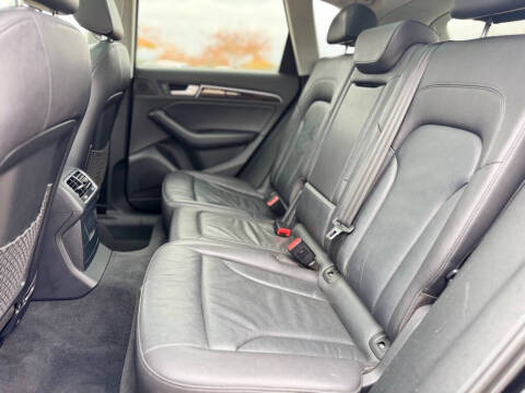 2015 Audi Q5 2.0T quattro Premium Plus