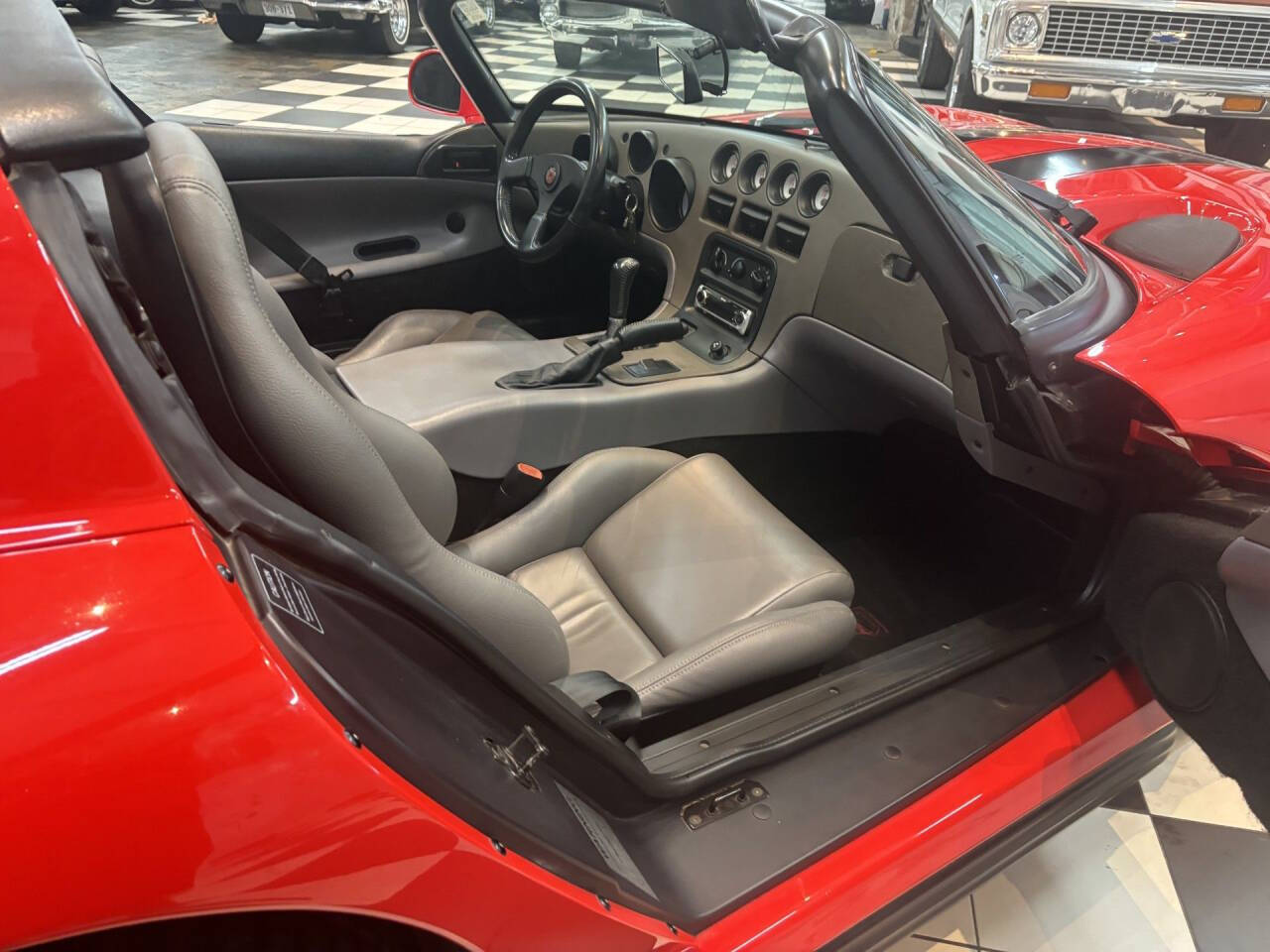 1994 Dodge Viper 21