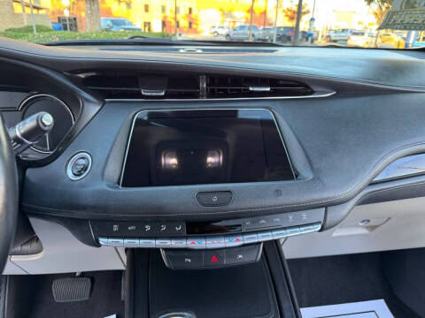 2019 Cadillac XT4 Premium Luxury