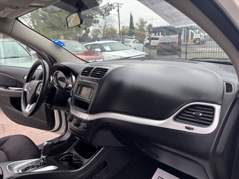 2017 Dodge Journey SE