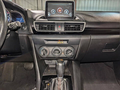 2016 Mazda MAZDA3 i Touring