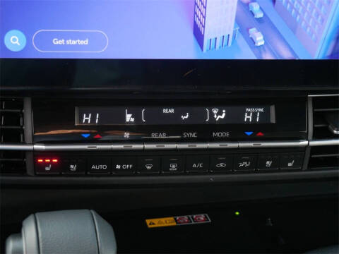 2025 Toyota Sienna Platinum 7-Passenger