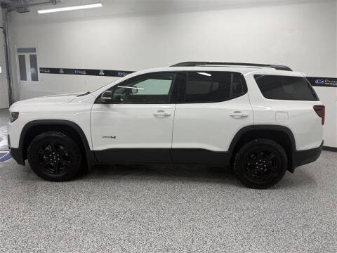 2022 GMC Acadia AT4