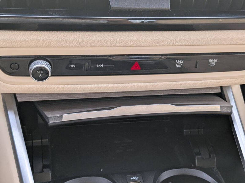 2025 BMW 3 Series 330i