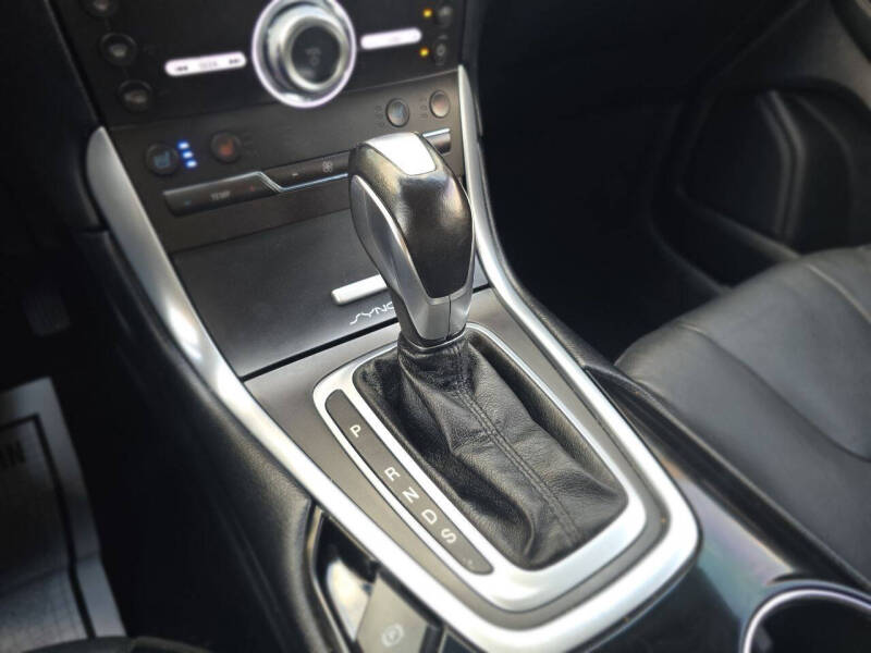 2017 Ford Edge Titanium