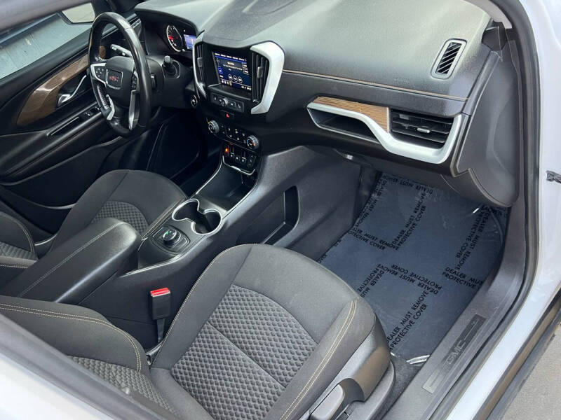 2020 GMC Terrain SLE